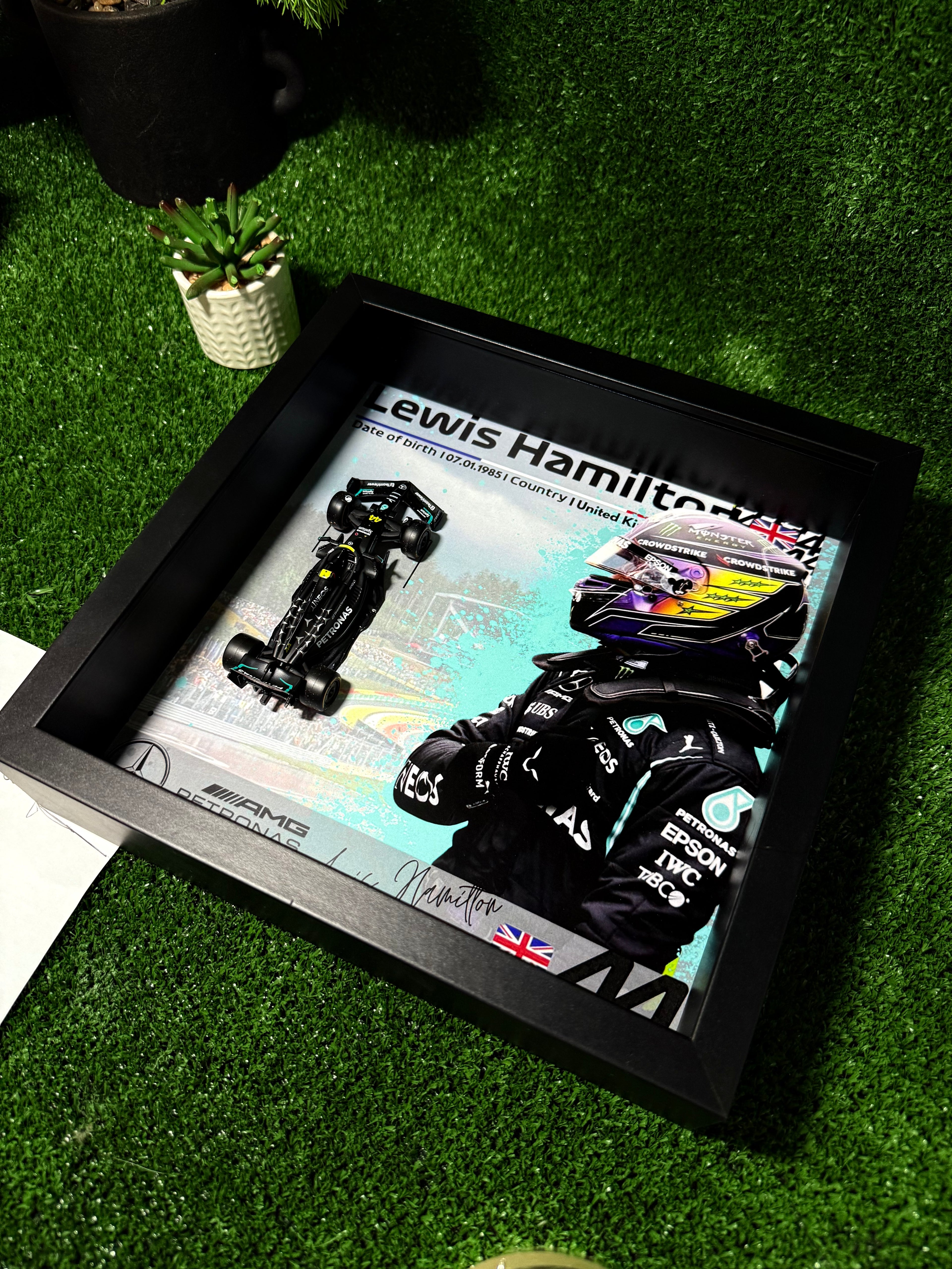 Lewis Hamilton #44 Mercedes